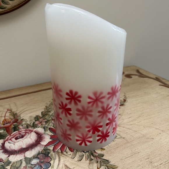 Luminara Red Snowflake Candle - Picture 5 of 7